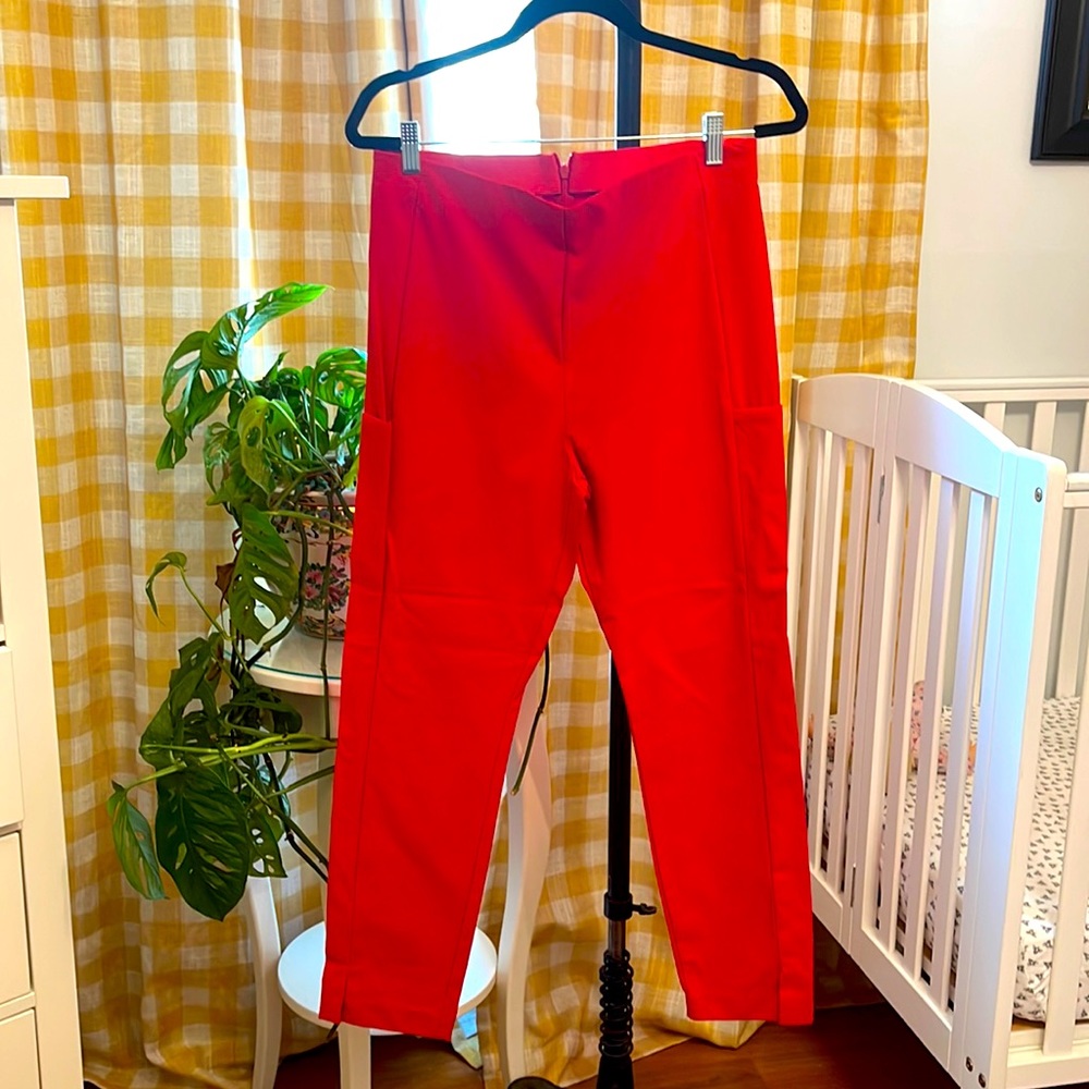 Athleta City Pants Red Size 12 Women's Back Zipper 3/4 Length